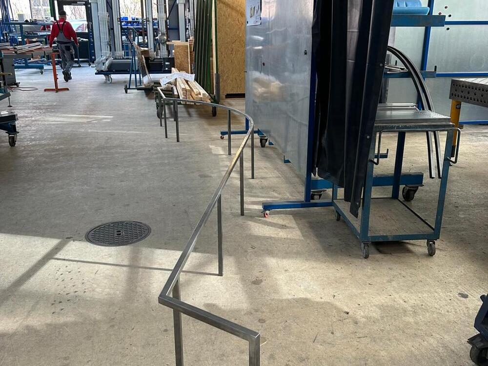 Spezialanfertigung: Reling Spiegelzimmer