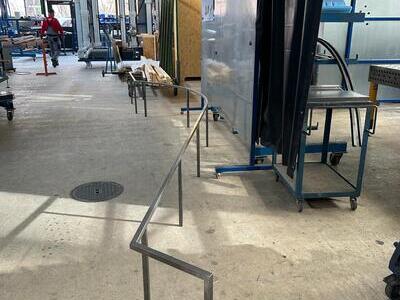 Spezialanfertigung: Reling Spiegelzimmer